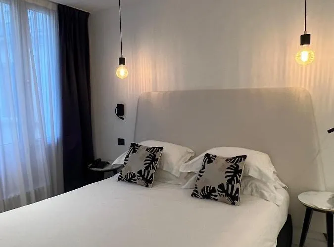 Massena Szálloda 3*